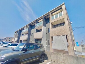 ディアコート口酒井　参番館外観写真