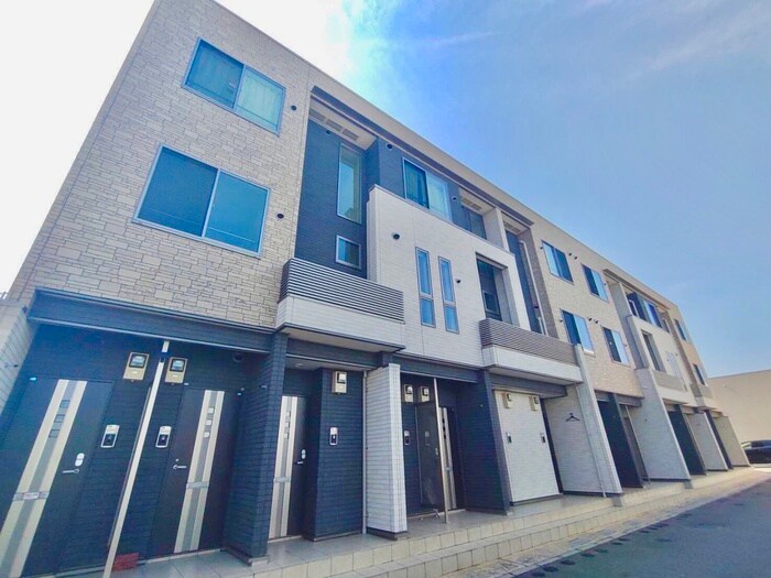 物件外観写真2　(外観写真)