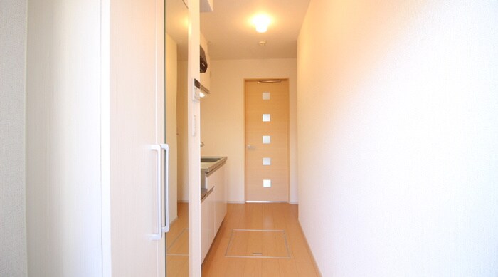 物件内観写真19　(廊下)