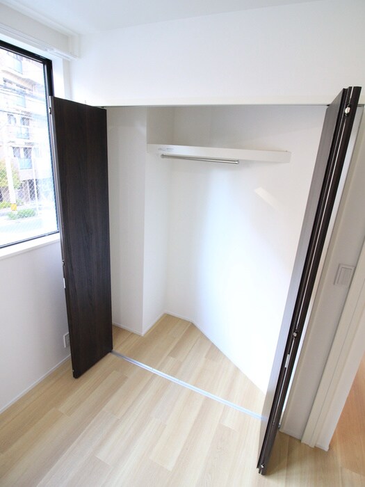 物件内観写真16　(収納)