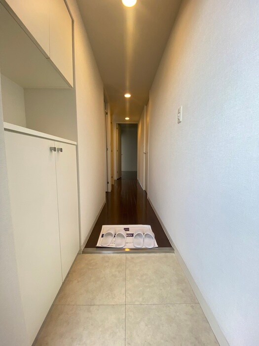 物件内観写真11　(玄関)