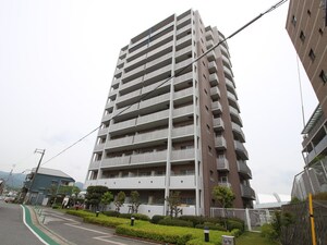 メゾンドール仁川(204)外観写真