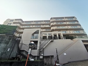 ｻﾝﾏﾝｼｮﾝﾍﾞﾙﾃﾞｰﾙ香里翠香園(513)外観写真
