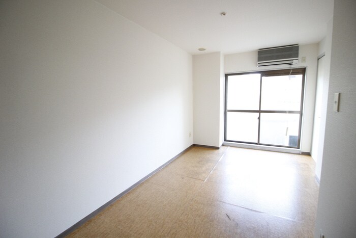 物件内観写真6　(居室)