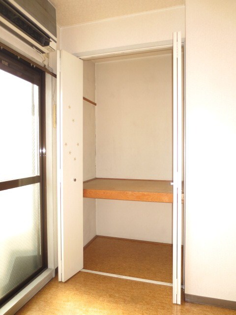 物件内観写真10　(収納)