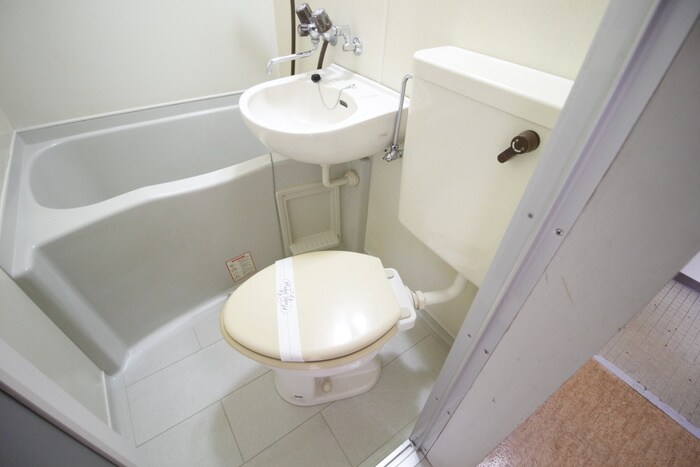 物件内観写真13　(トイレ)