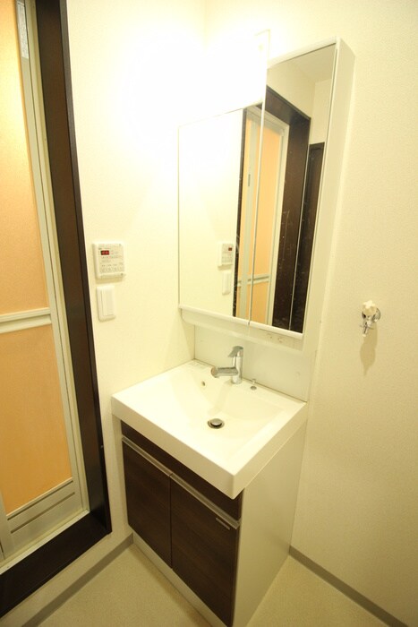 物件内観写真7　(洗面)