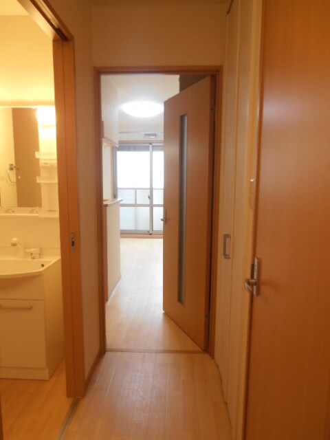 物件内観写真7　(廊下)