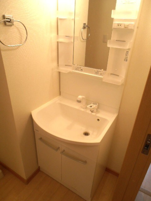 物件内観写真11　(洗面)