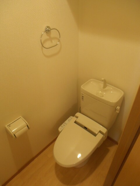 物件内観写真15　(トイレ)