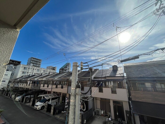 物件内観写真22　(室内からの展望)