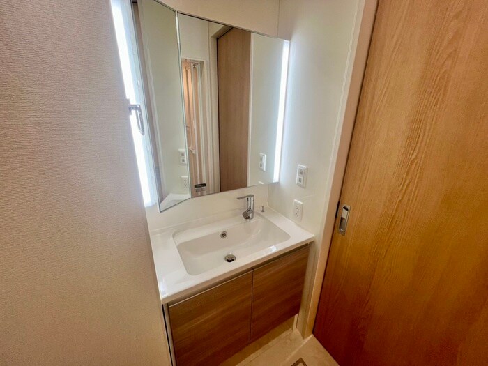 物件内観写真12　(洗面)