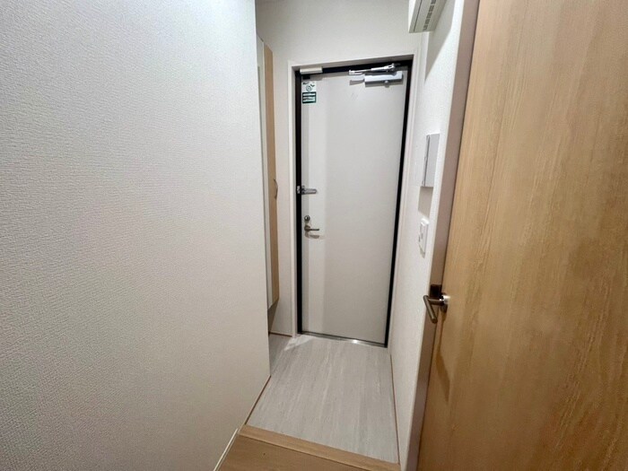 物件内観写真15　(玄関)