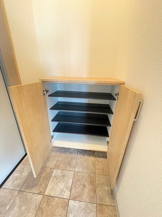 物件内観写真18　(靴箱)