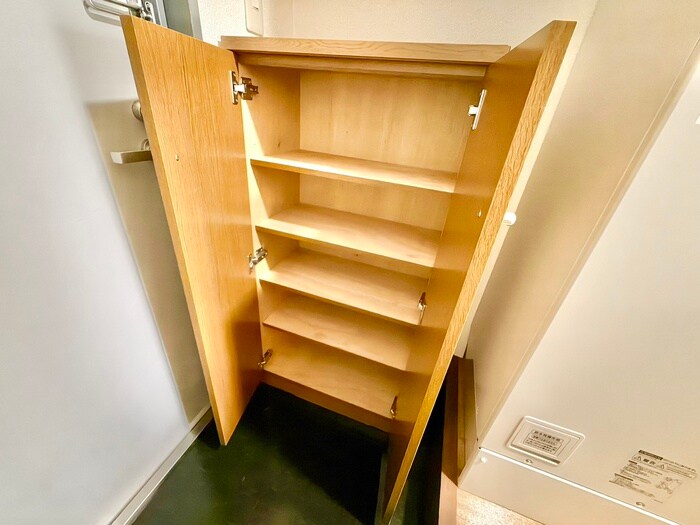 物件内観写真17　(靴箱)