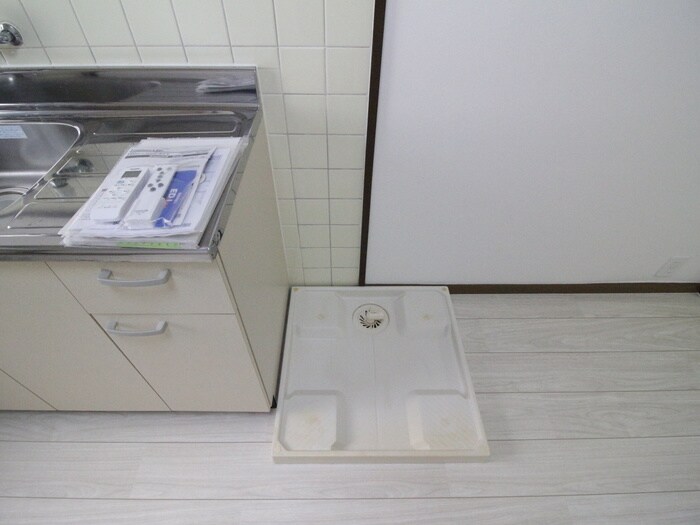 物件内観写真14　(洗濯機置場)