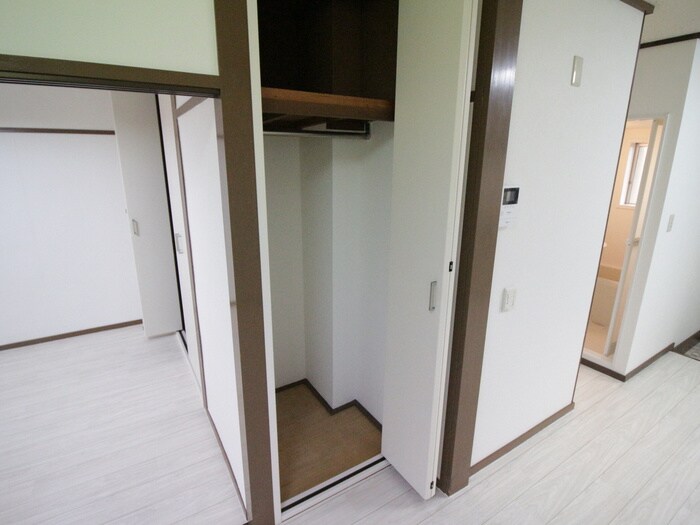 物件内観写真15　(収納)
