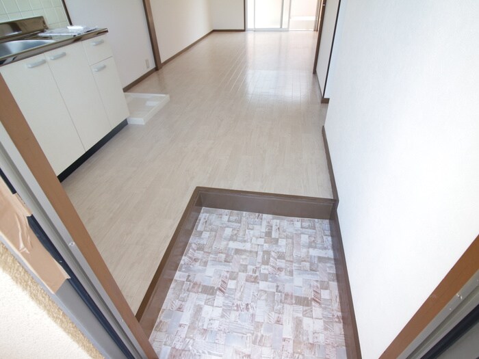 物件内観写真22　(玄関)
