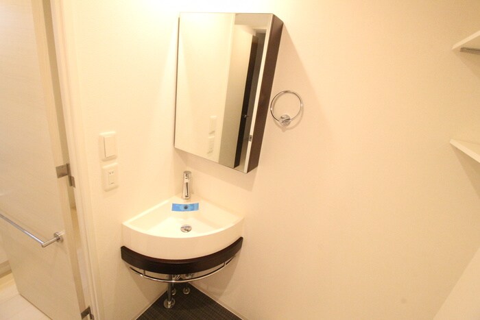物件内観写真11　(洗面)