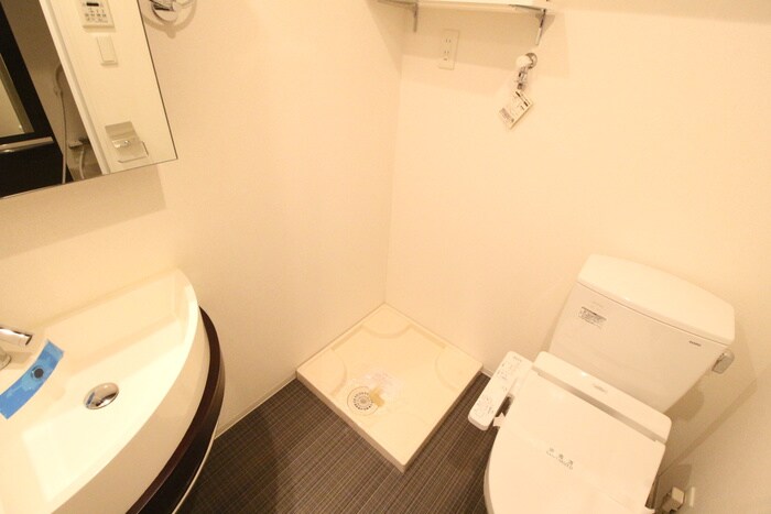 物件内観写真17　(洗濯機置場)