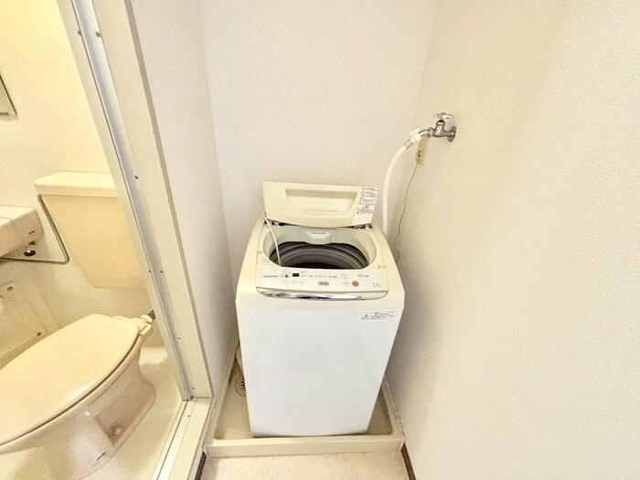 物件内観写真13　(洗濯機置場)