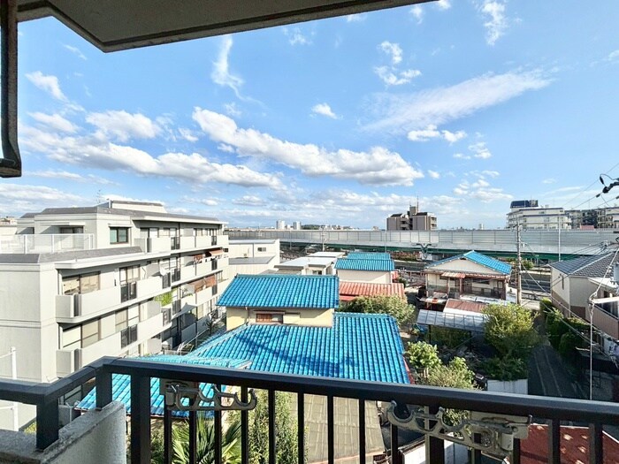 物件内観写真22　(室内からの展望)