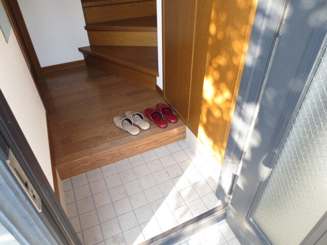 物件内観写真15　(玄関)