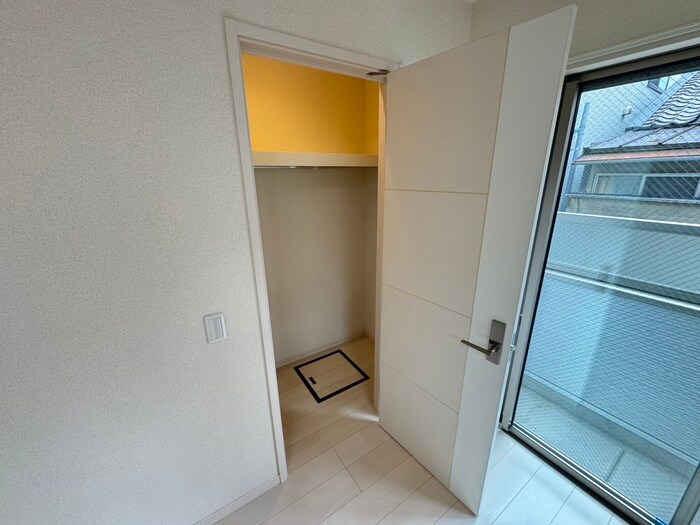 物件内観写真15　(収納)