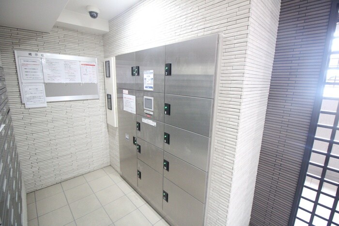 物件外観写真5　(エントランス部分)