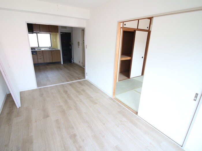 物件内観写真7　(居室)