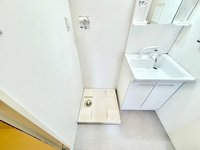 物件内観写真11　(洗濯機置場)