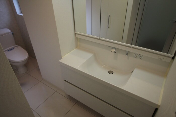 物件内観写真8　(洗面)