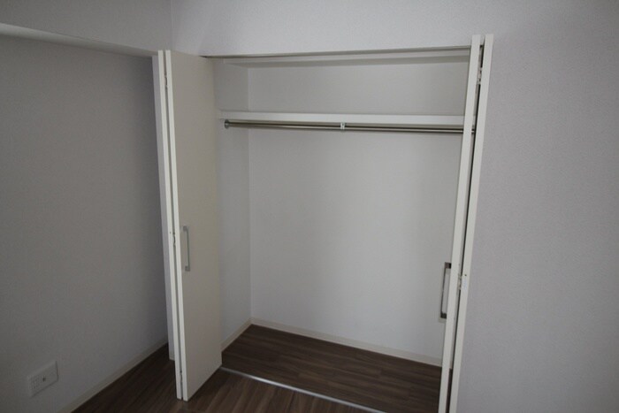 物件内観写真12　(収納)