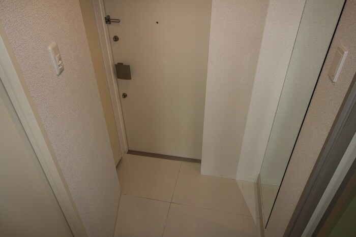 物件内観写真14　(玄関)