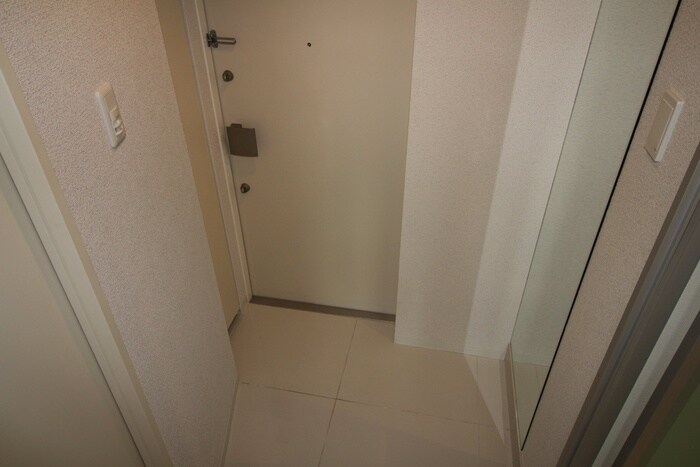 物件内観写真16　(玄関)