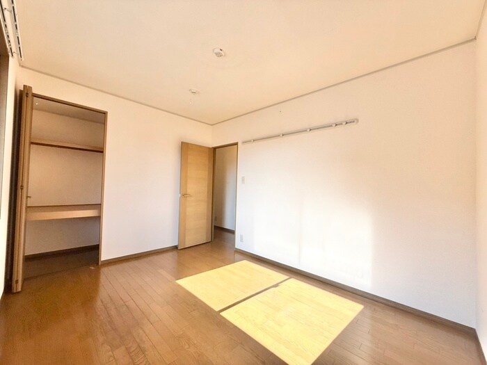 物件内観写真10　(居室)