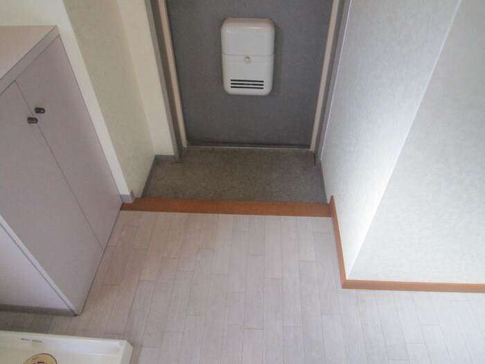 物件内観写真16　(玄関)