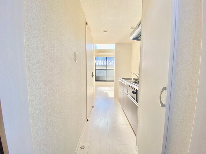 物件内観写真17　(廊下)