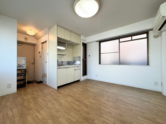 物件内観写真10　(居室)