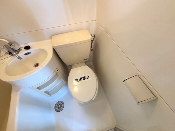 物件内観写真14　(トイレ)