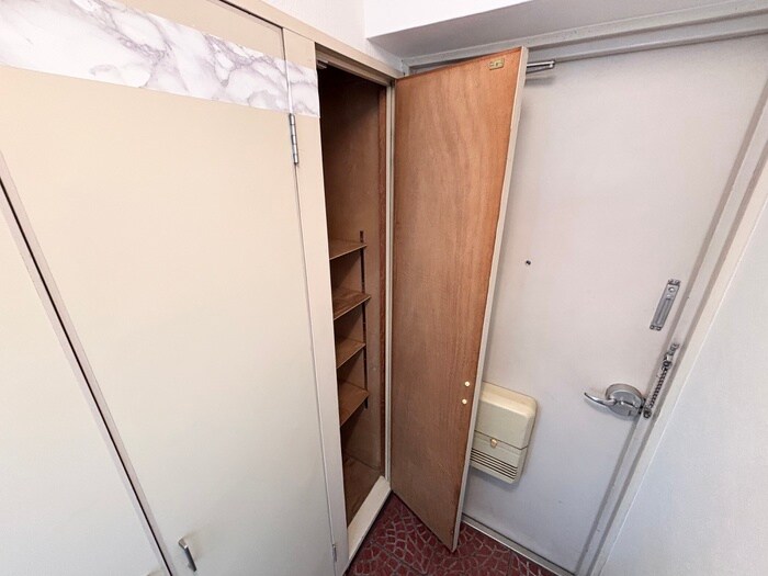 物件内観写真17　(靴箱)