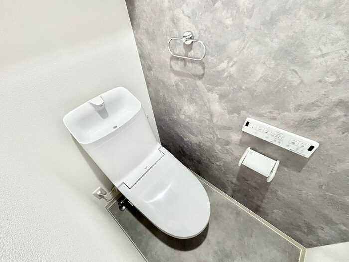 物件内観写真16　(トイレ)