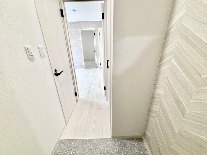 物件内観写真17　(玄関)