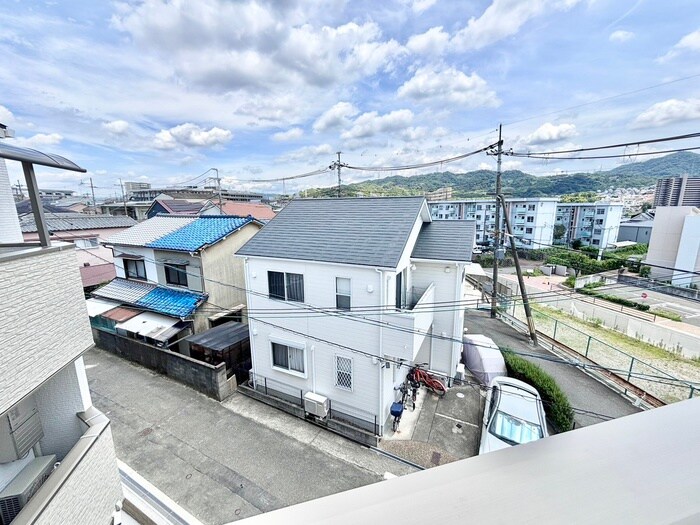 物件内観写真22　(室内からの展望)