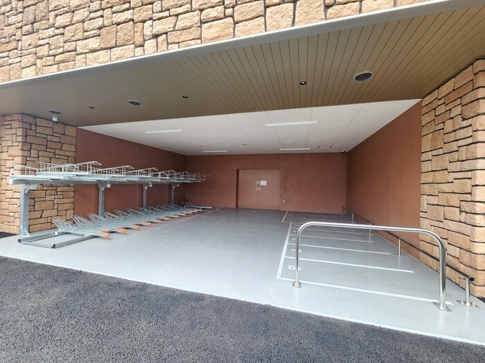 物件外観写真5　(駐輪場)