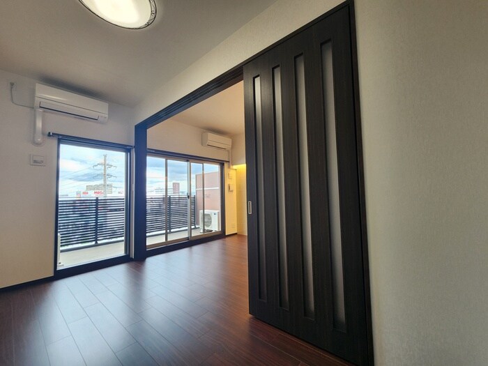 物件内観写真10　(居室)