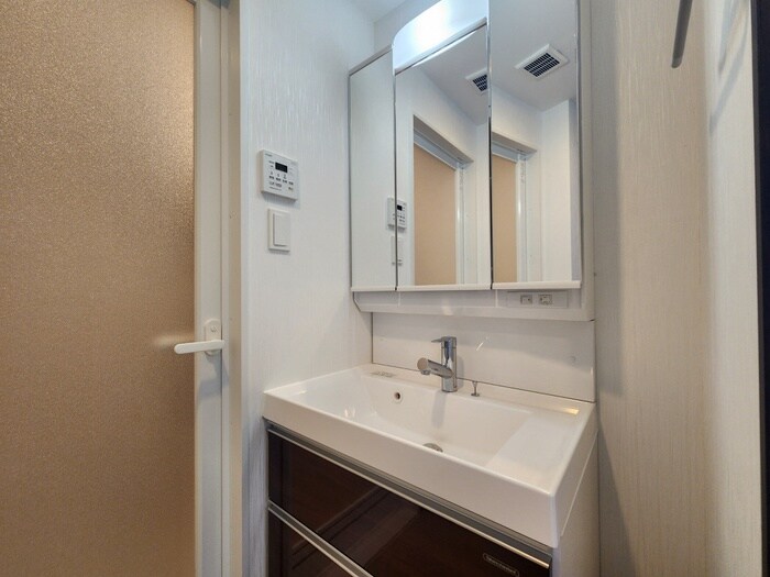 物件内観写真12　(洗面)