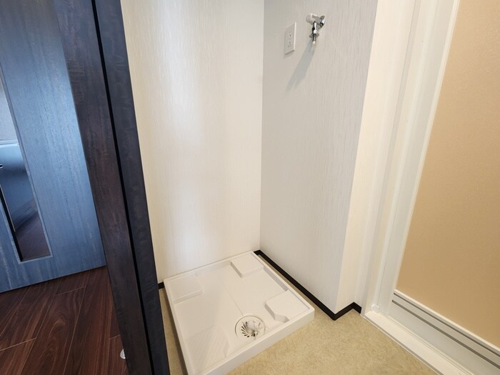 物件内観写真13　(洗濯機置場)