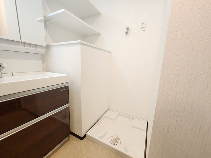 物件内観写真15　(洗濯機置場)