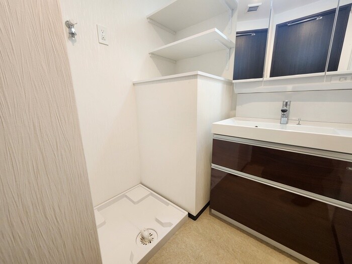 物件内観写真15　(洗濯機置場)